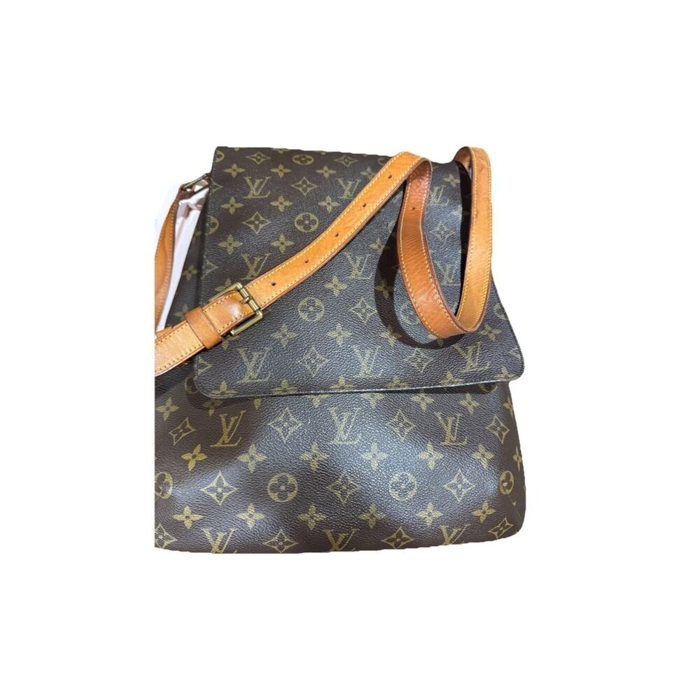 Louis Vuitton Musette Salsa GM Monogram Shoulder Bag - Picture 10 of 16